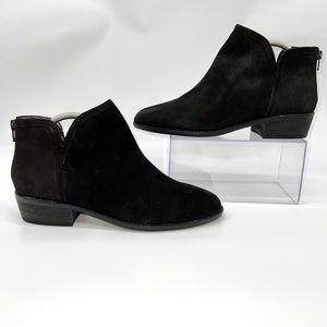 Gianni Bini Sueded Black Canvas Bootie w/Rubber Outsole